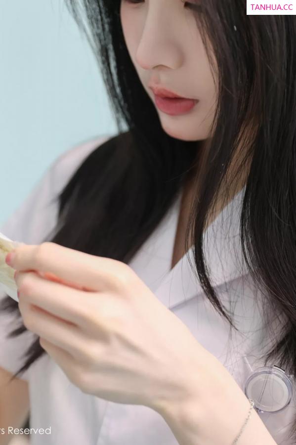 Carina Lee Carina布丁 [XiuRen]高清写真图 2025.04.24 No.10190 布丁wow 白色护士第57张图片